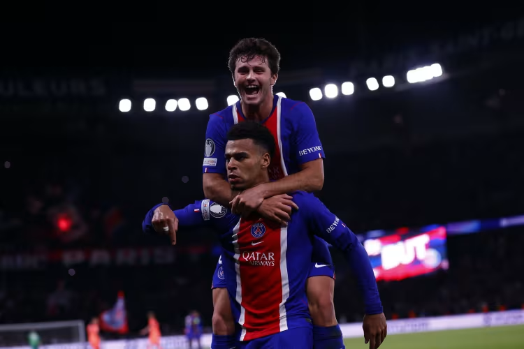 UEFA Champions League : Le PSG domine le FC Barcelonne dans son jardin au parc